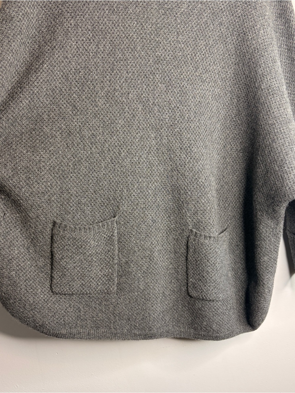 100% Cashmere Alashan Napa Valley Poncho Gray Crewneck Knit Poncho O/S - Picture 8 of 8